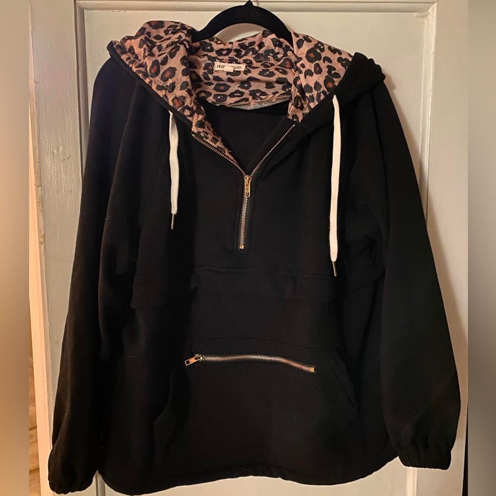 Leopard Print Hooded Quarter Zipper Pull Over